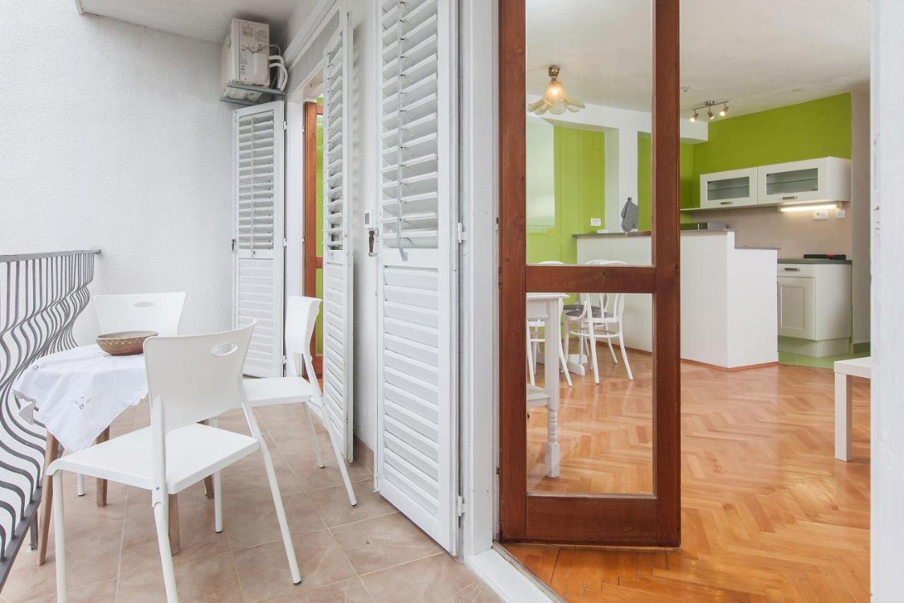 Vega Apartments Podgora Luaran gambar