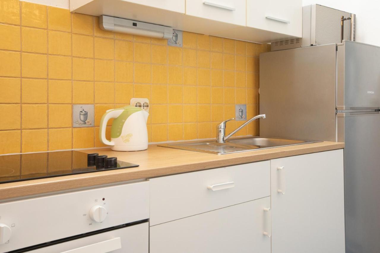 Vega Apartments Podgora Luaran gambar